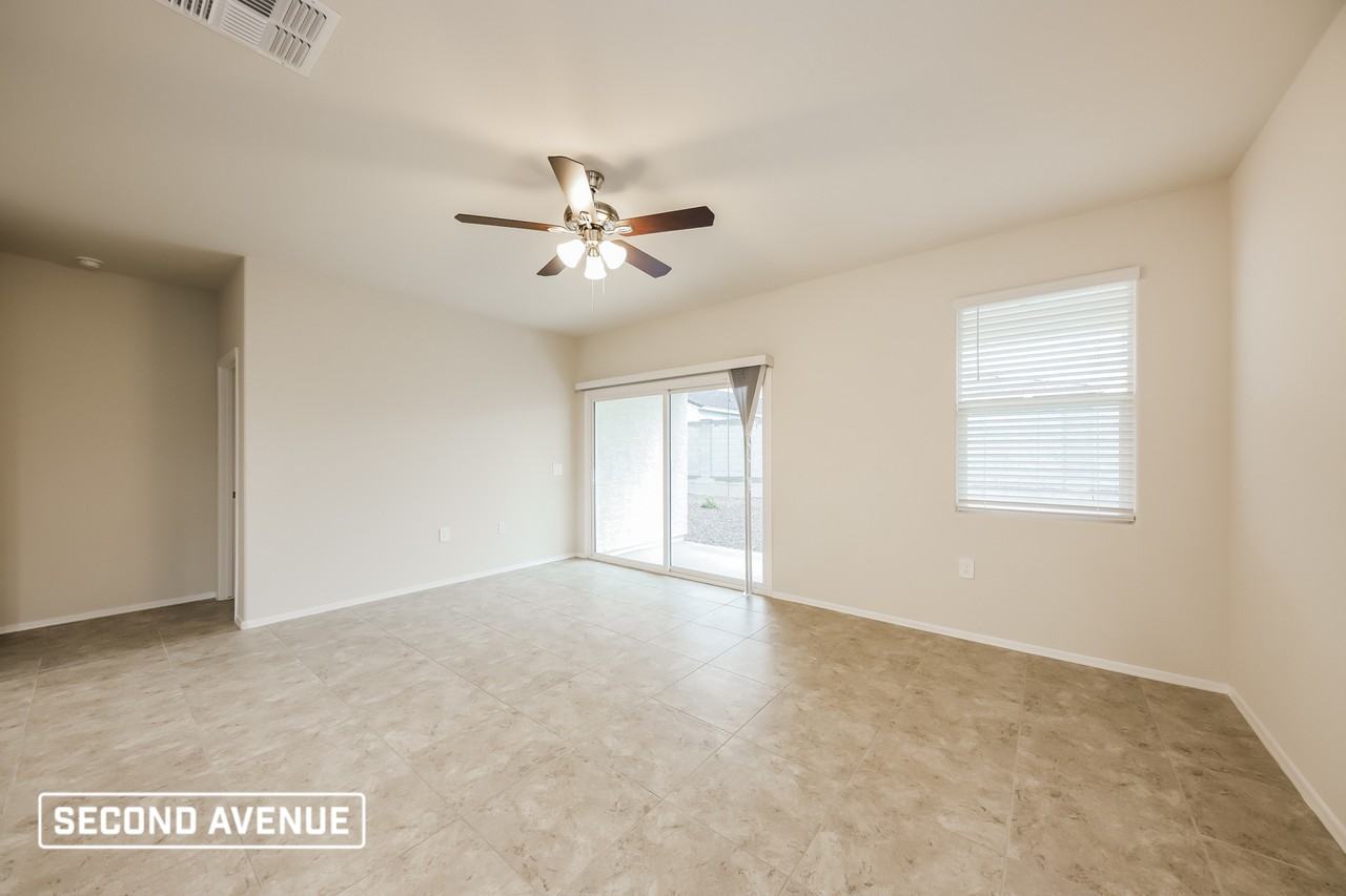 18458 W Faye Way - Photo 6 of 23