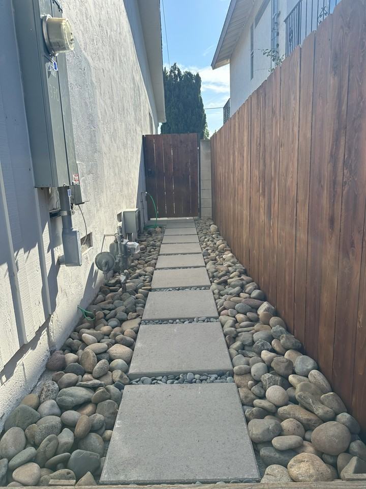 370 Alpine Avenue #B - Photo 3 of 13