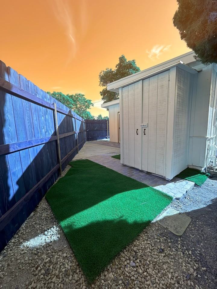 370 Alpine Avenue #B - Photo 5 of 13