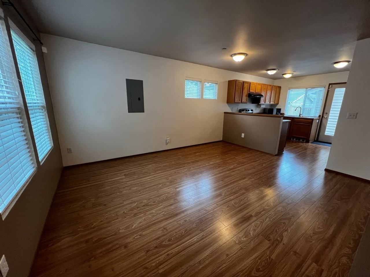 1962 Mcneil St - Photo 3 of 21