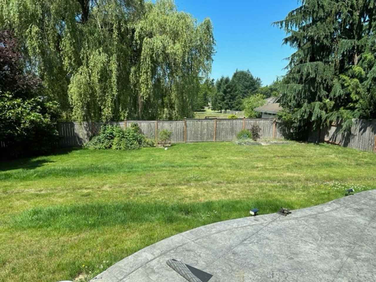 7535 206th Pl Ne - Photo 2 of 10