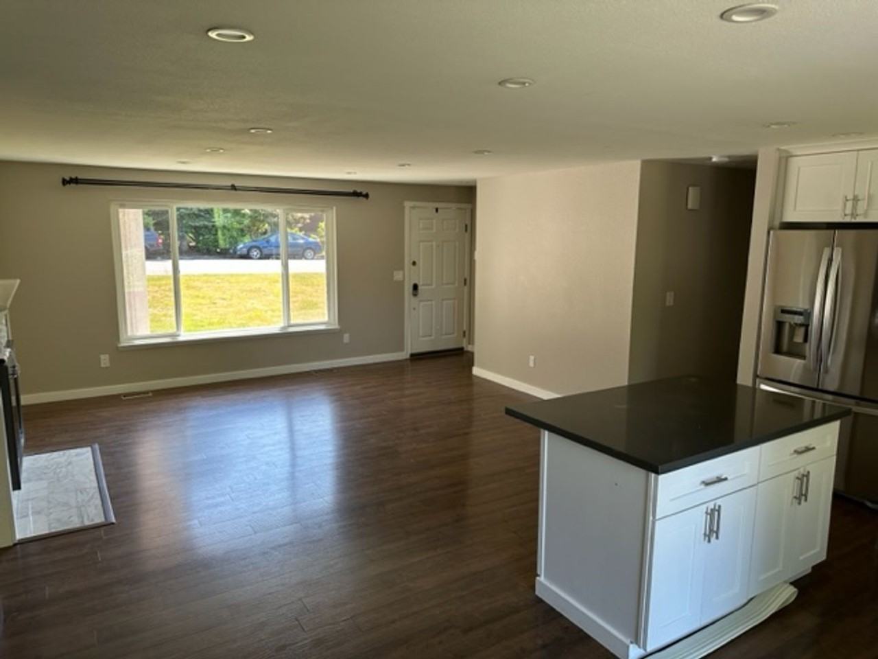 7535 206th Pl Ne - Photo 3 of 10