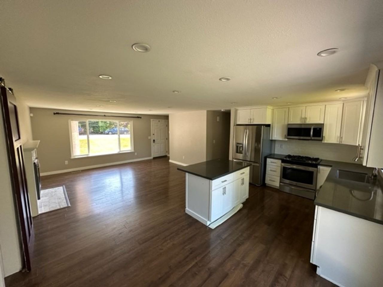 7535 206th Pl Ne - Photo 4 of 10