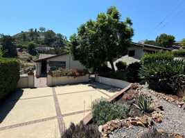 featured image of 4884 Vista Arroyo
