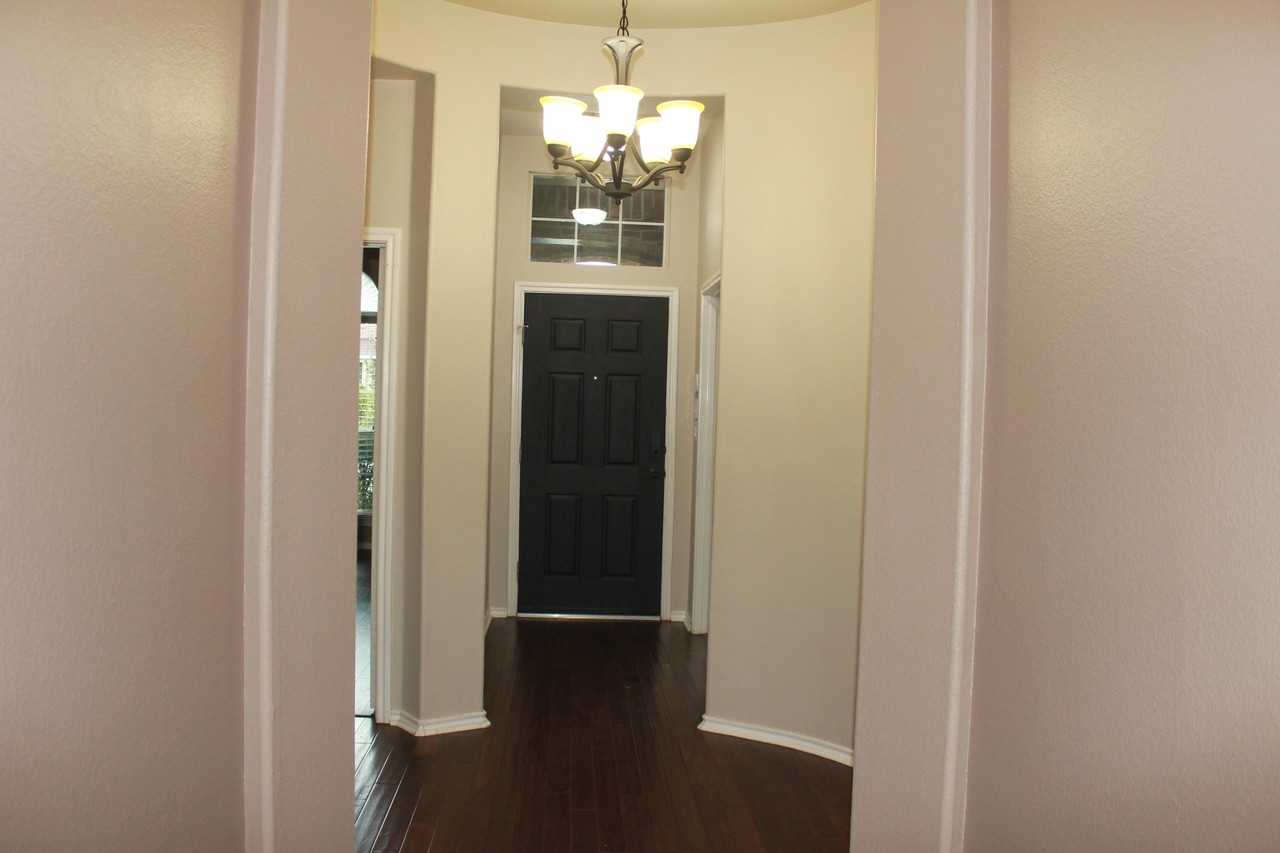 9424 Woodhurst Dr #NA - Photo 4 of 35