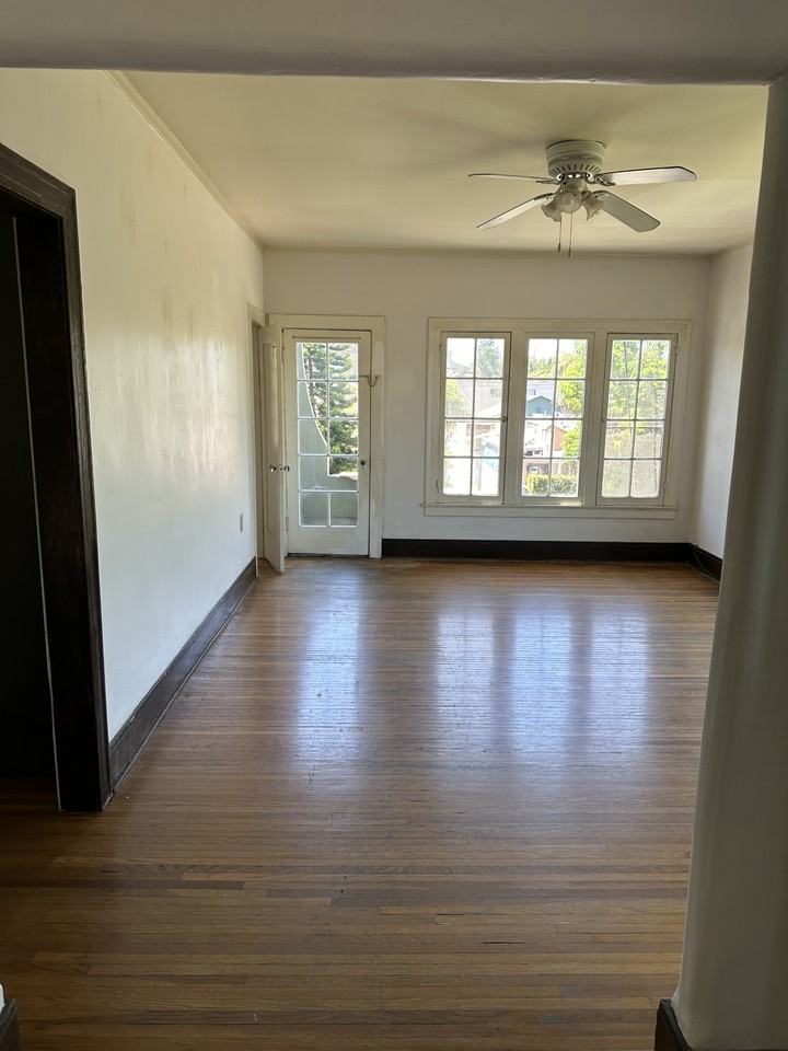 554 N Harvard Blvd #554 - Photo 7 of 40