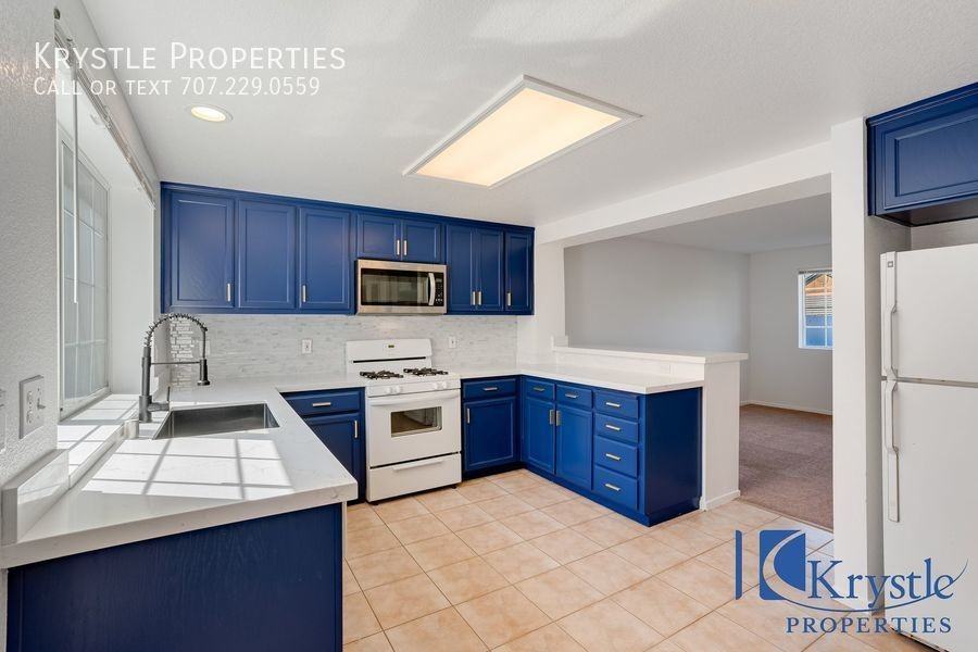 628 Daniels Ave - Photo 2 of 36