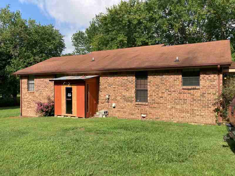 1011 Oakwood Rd - Photo 3 of 26