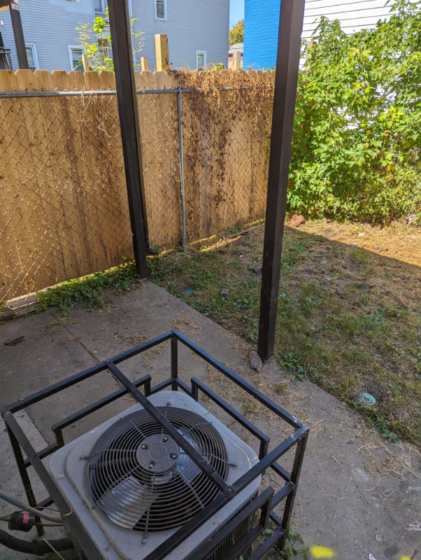 1817 Columbia St - Photo 2 of 7