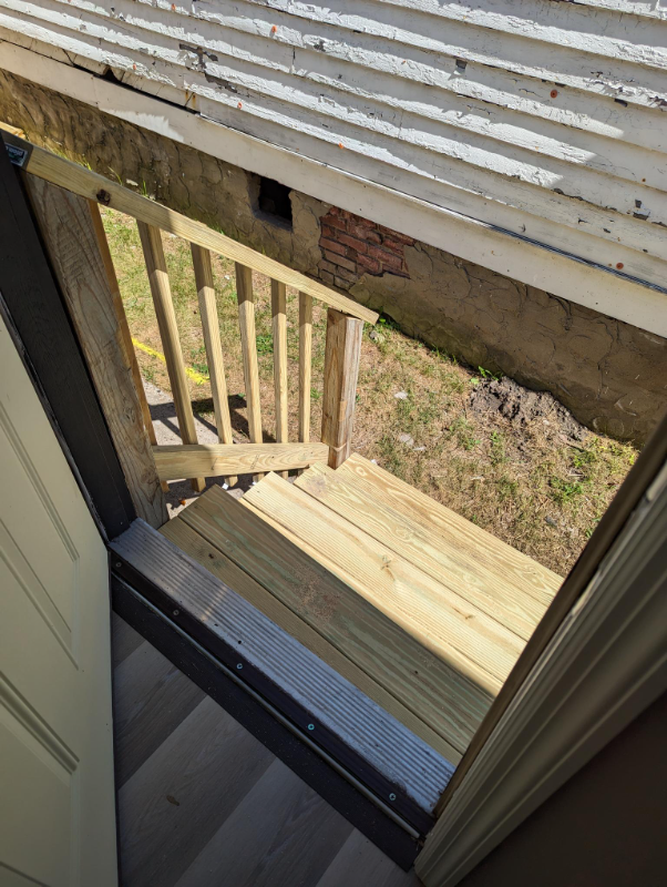 1817 Columbia St - Photo 3 of 7