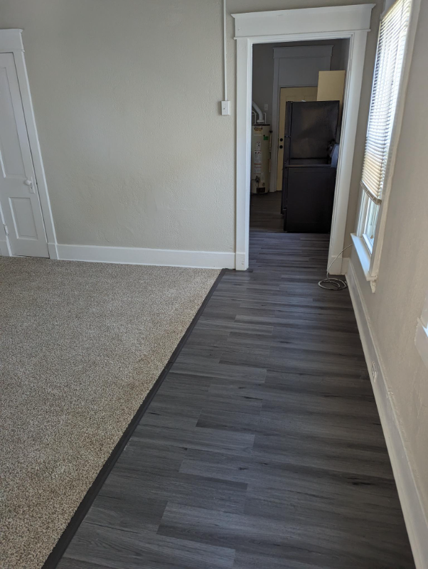 1817 Columbia St - Photo 5 of 7