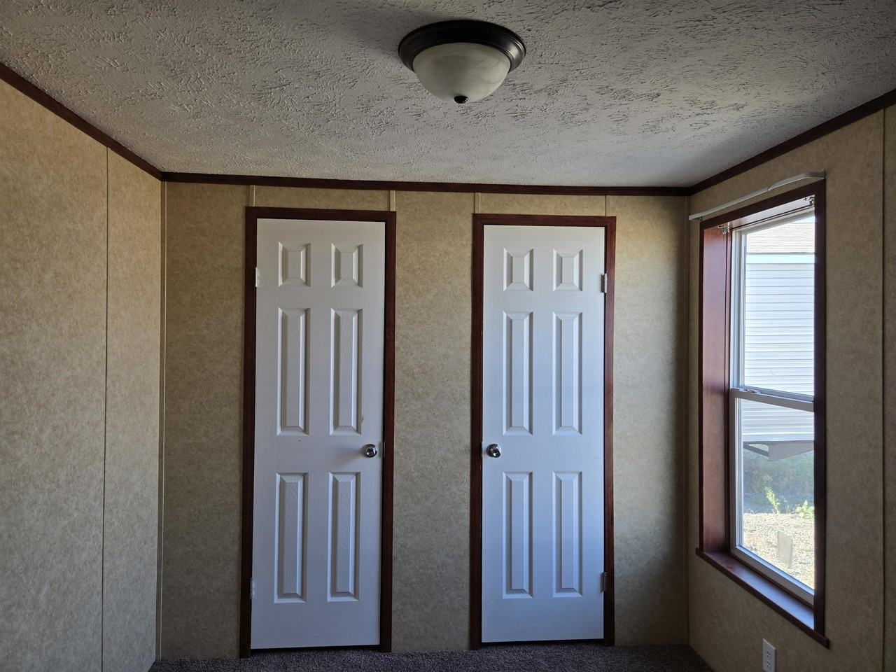 BUZZ IN STORAGE - Photo 2 of 15