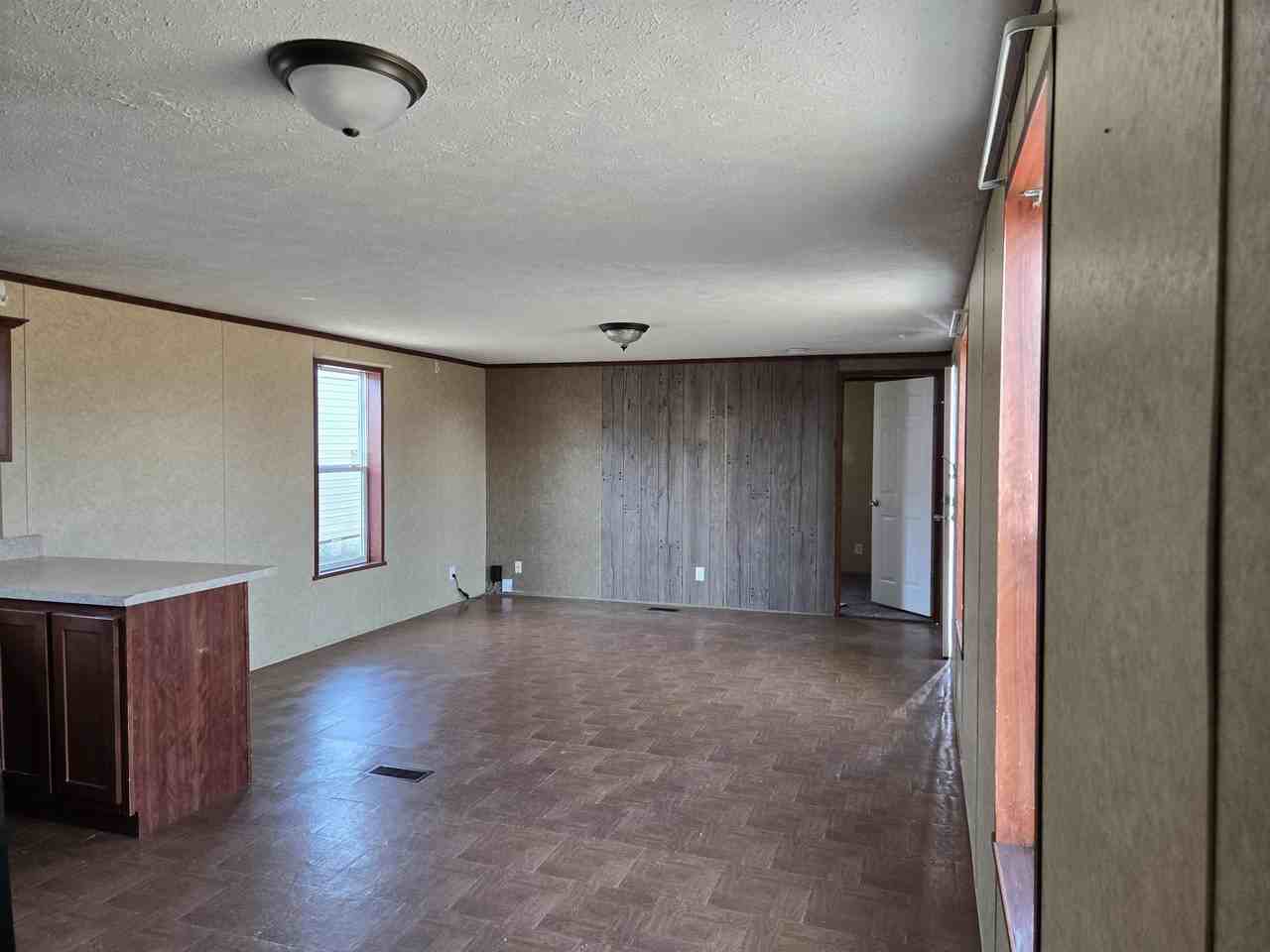 BUZZ IN STORAGE - Photo 3 of 15