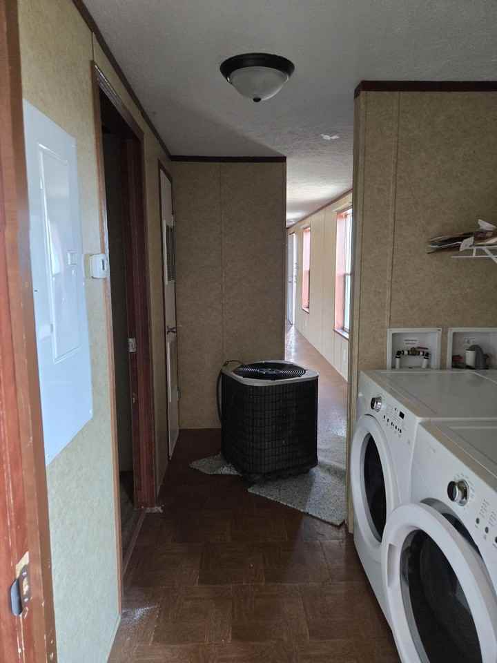 BUZZ IN STORAGE - Photo 5 of 15