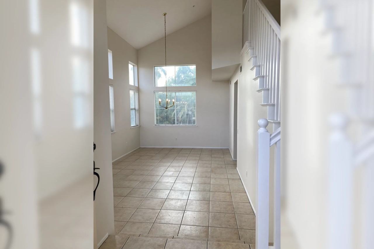 121 Cape Elizabeth Way - Photo 3 of 9