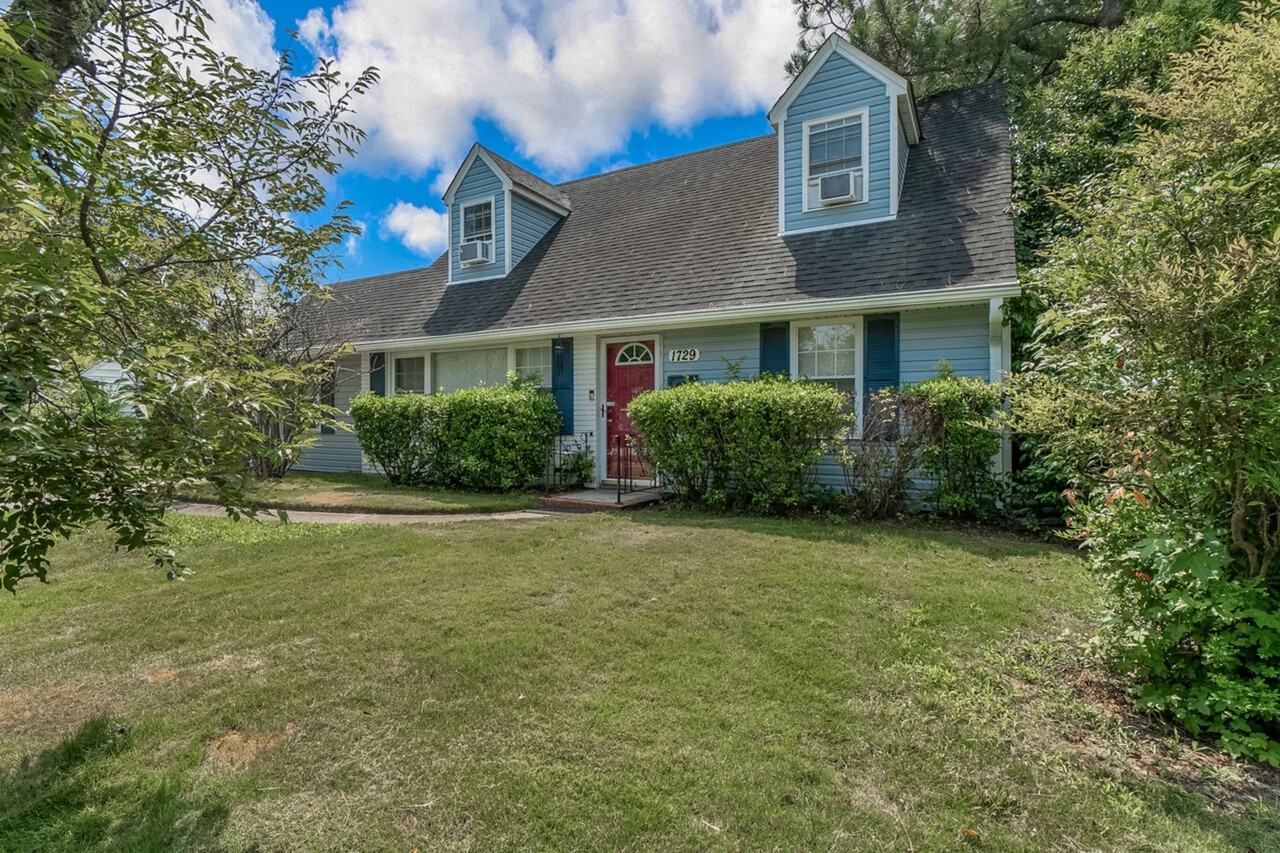 1729 S Lakeland Dr - Photo 2 of 20