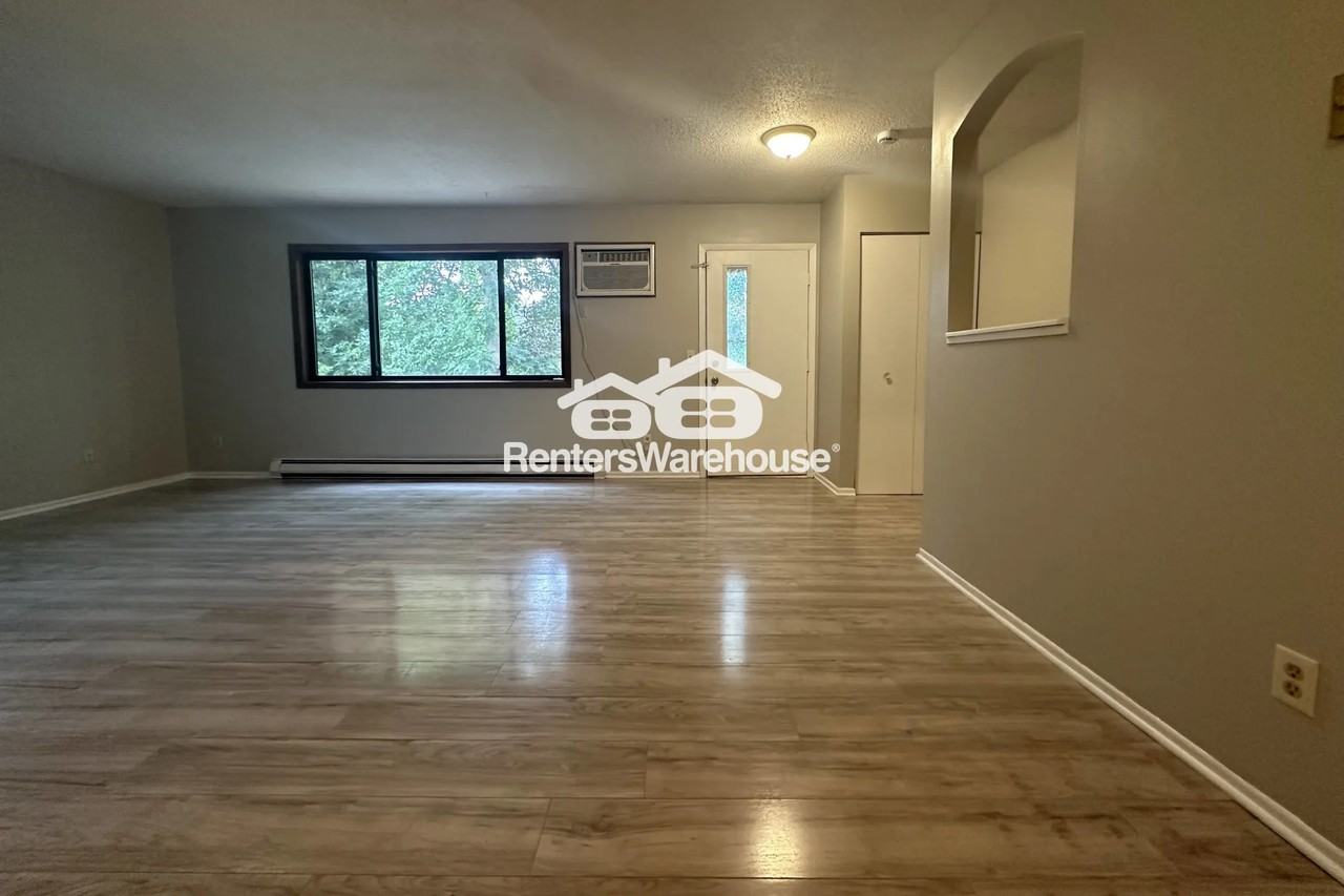 56 E 13th St - Photo 2 of 14