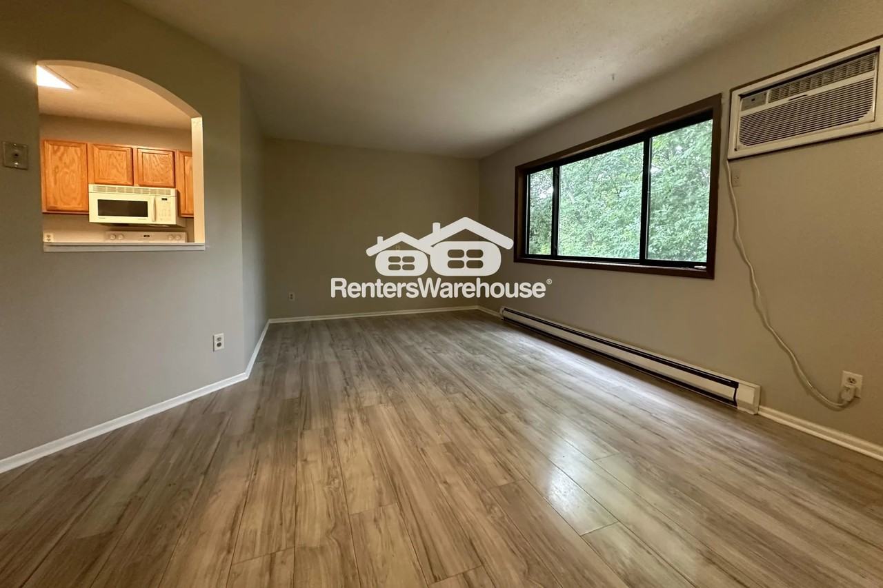 56 E 13th St - Photo 3 of 14