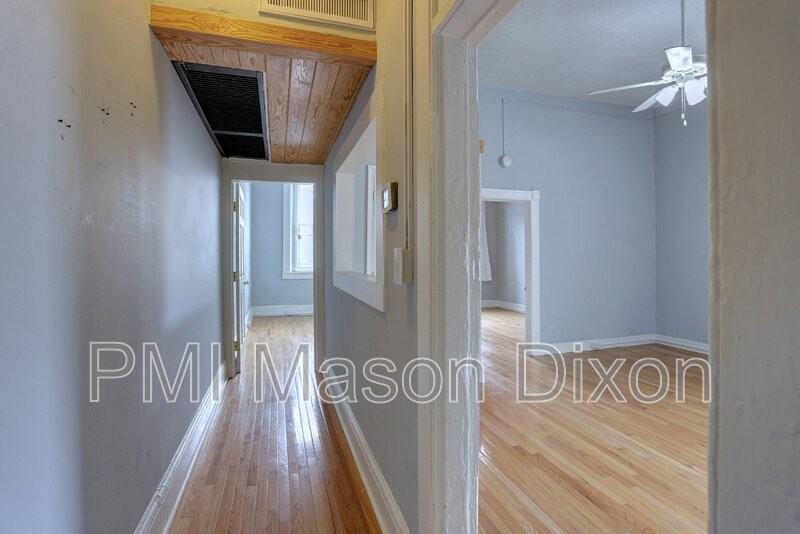 632 S Broadway #200 - Photo 3 of 14