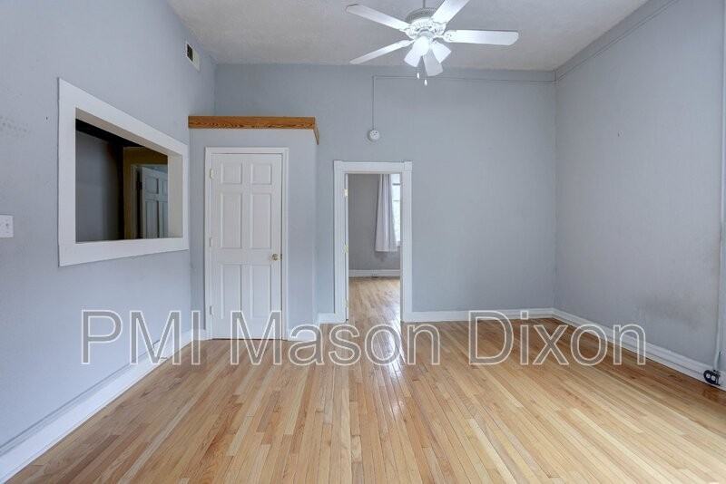 632 S Broadway #200 - Photo 7 of 14