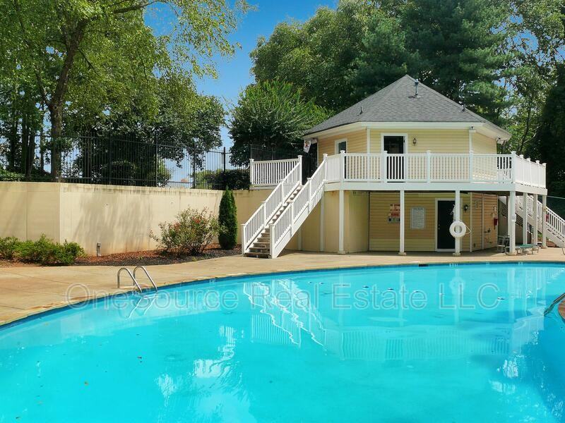 1108 Augusta Dr - Photo 2 of 19