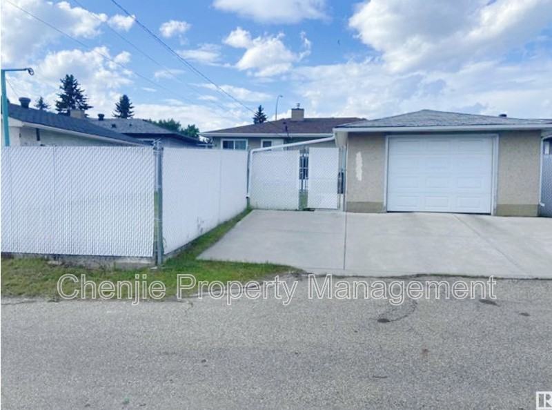 6015 132 Ave Nw - Photo 2 of 11