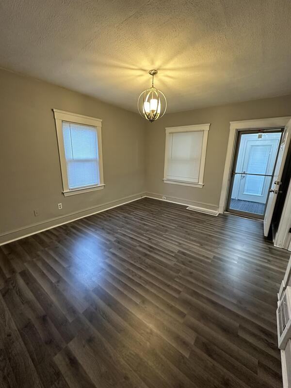 3658 W 58th St - Photo 3 of 18