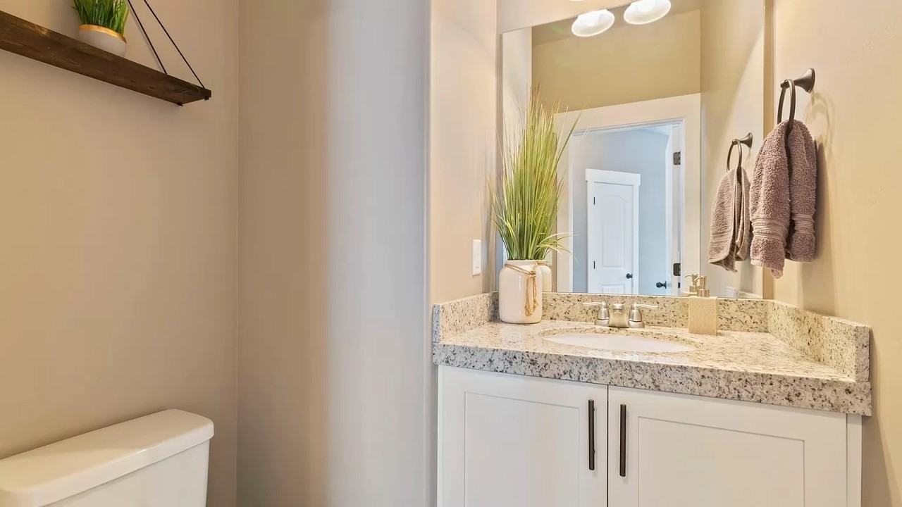 7421 N Hutch Ln - Photo 4 of 27