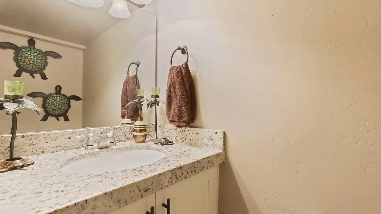 7421 N Hutch Ln - Photo 5 of 27