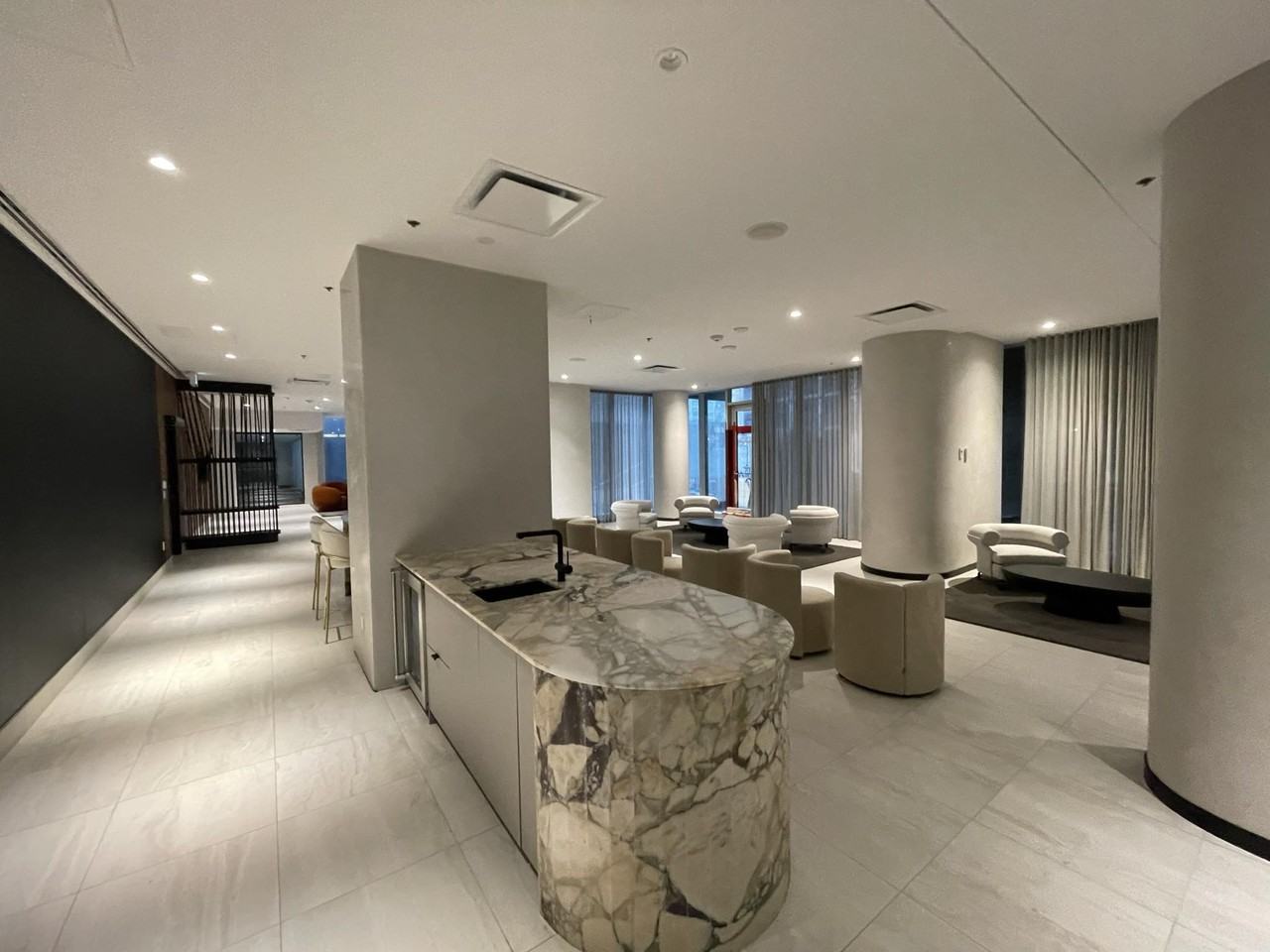 1205 Rue du Square-Phillips #2703 - Photo 4 of 29
