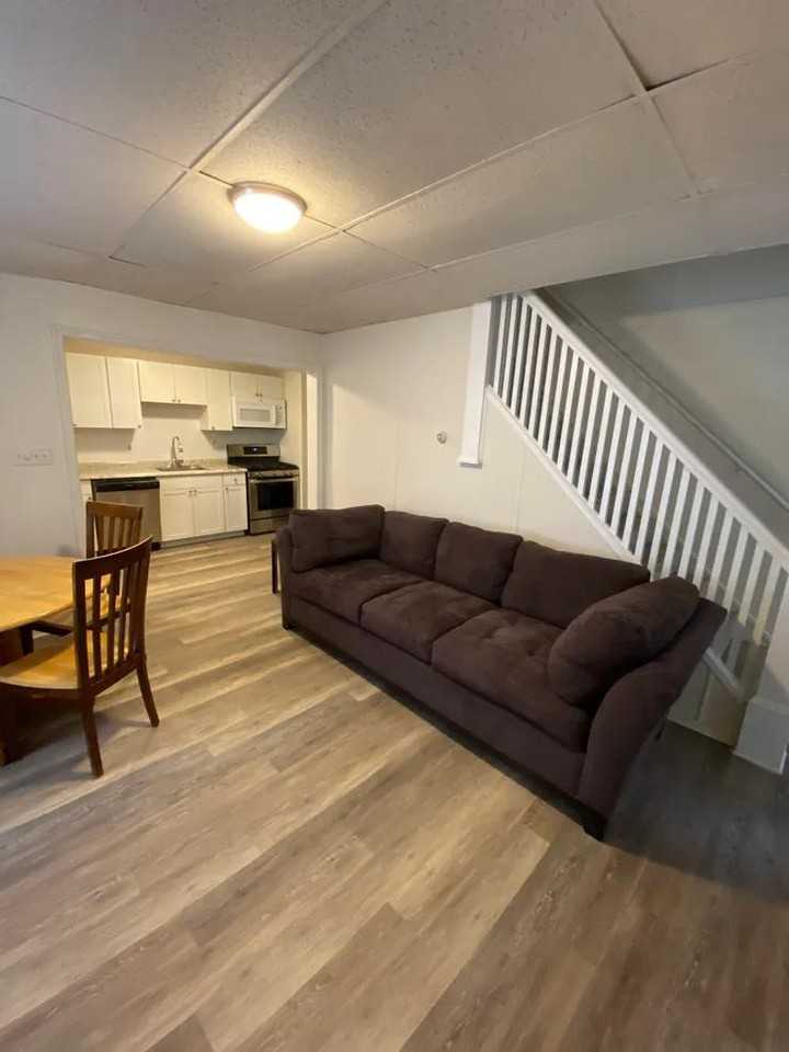 314 Laury St - Photo 2 of 11