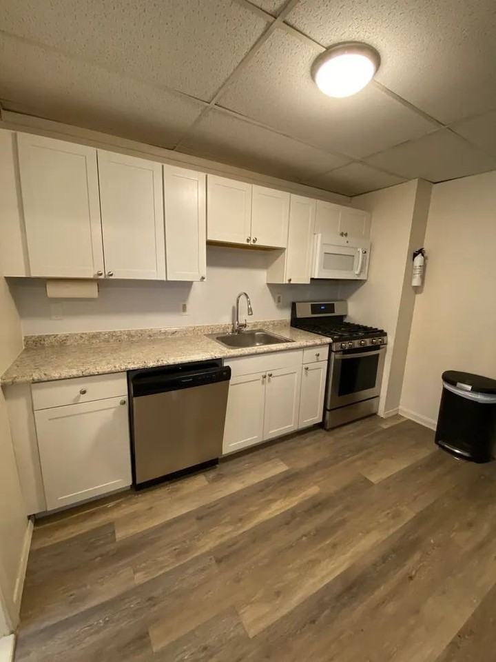 314 Laury St - Photo 3 of 11