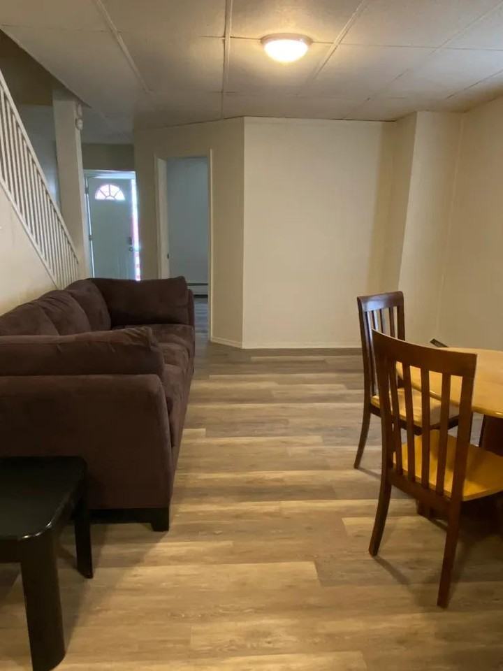 314 Laury St - Photo 4 of 11