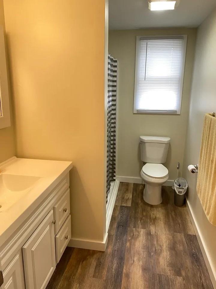 534 E 5th St - Photo 5 of 11