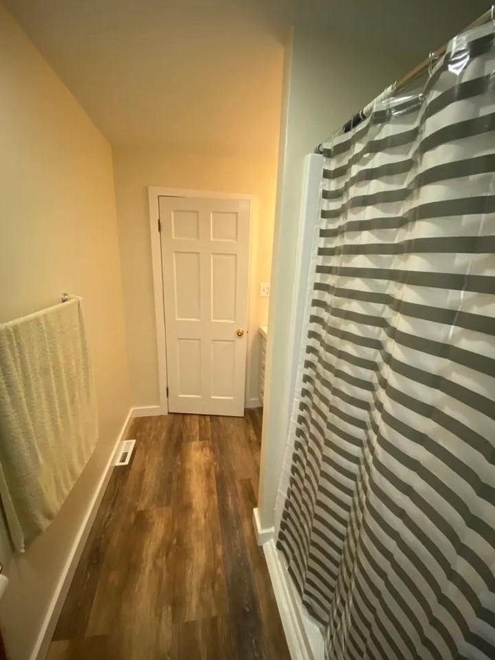 534 E 5th St - Photo 6 of 11