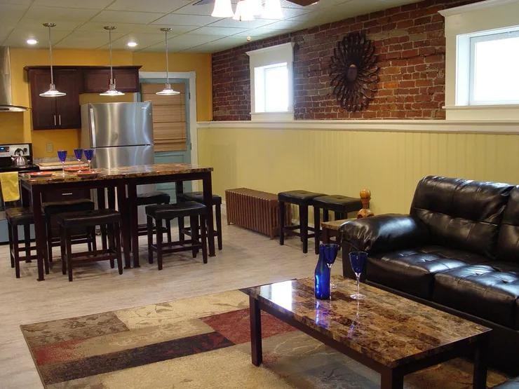 625 E Morton St - Photo 3 of 11