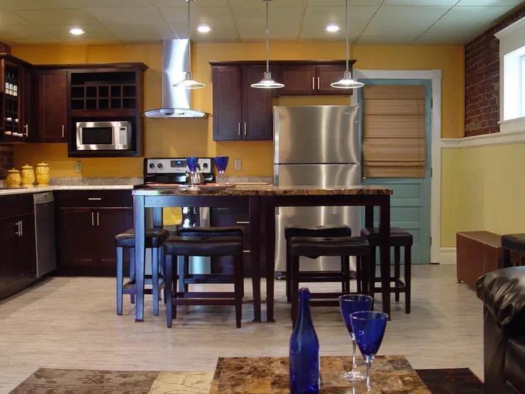 625 E Morton St - Photo 4 of 11