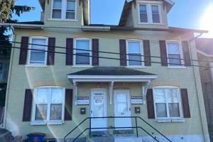 featured image of 625 E Morton St