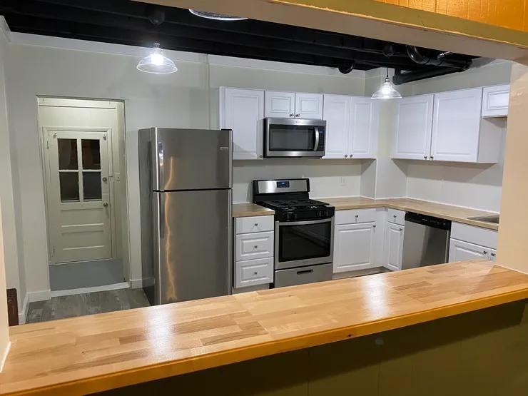 627 E Morton St - Photo 5 of 11