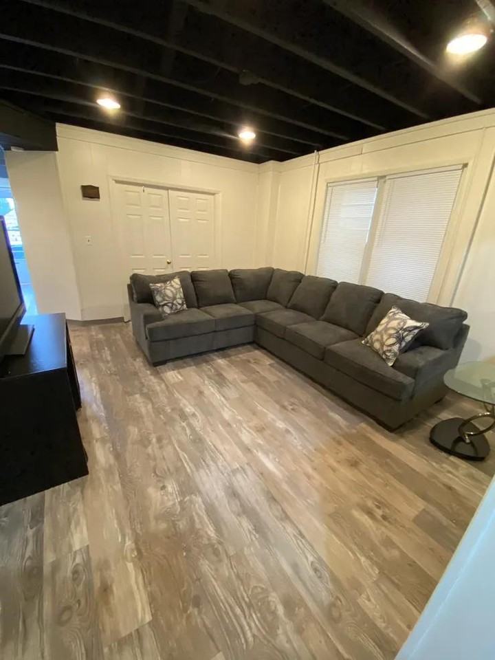 627 E Morton St - Photo 6 of 11