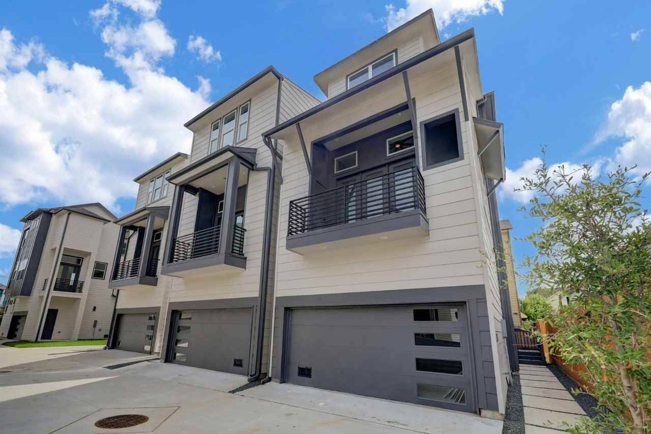 1537 West 24th St A - Photo 2 of 50