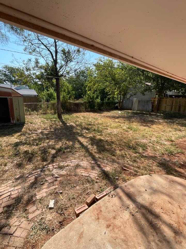 725 Park Avenue - Photo 2 of 10