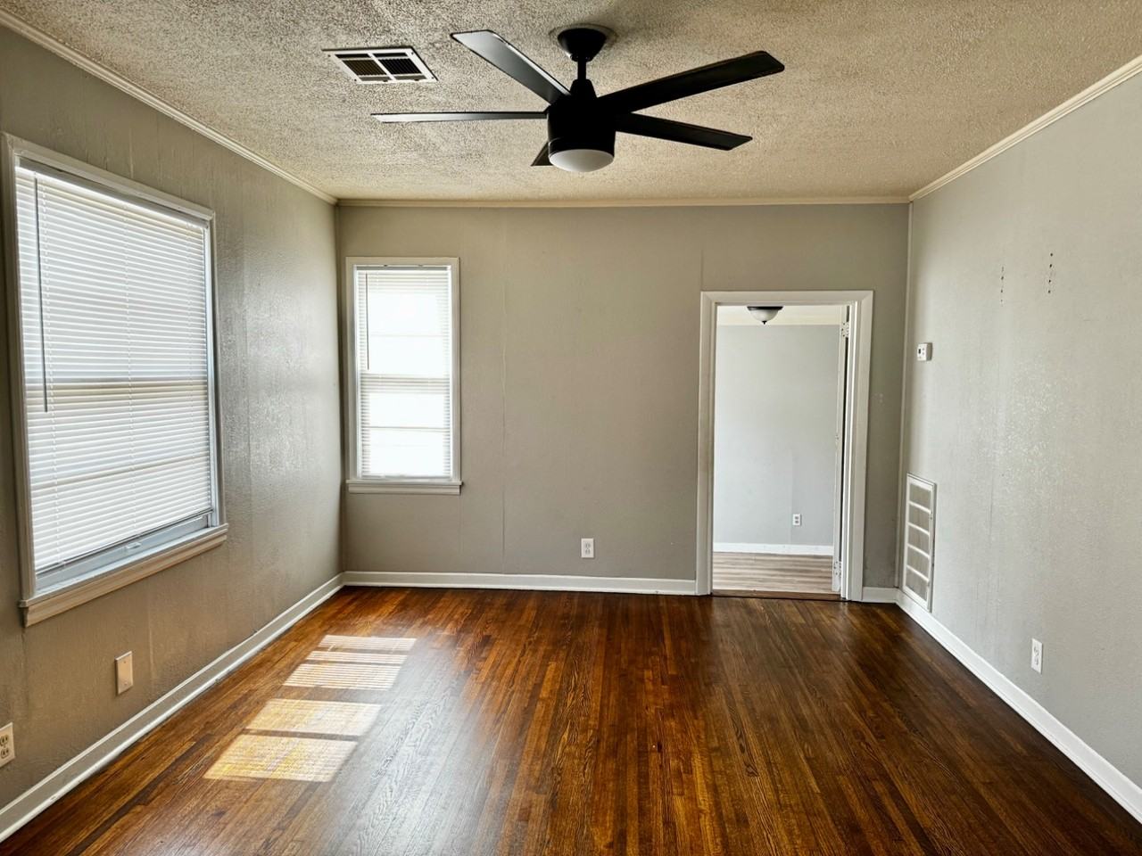 6611 East Reading Street - Photo 3 of 10