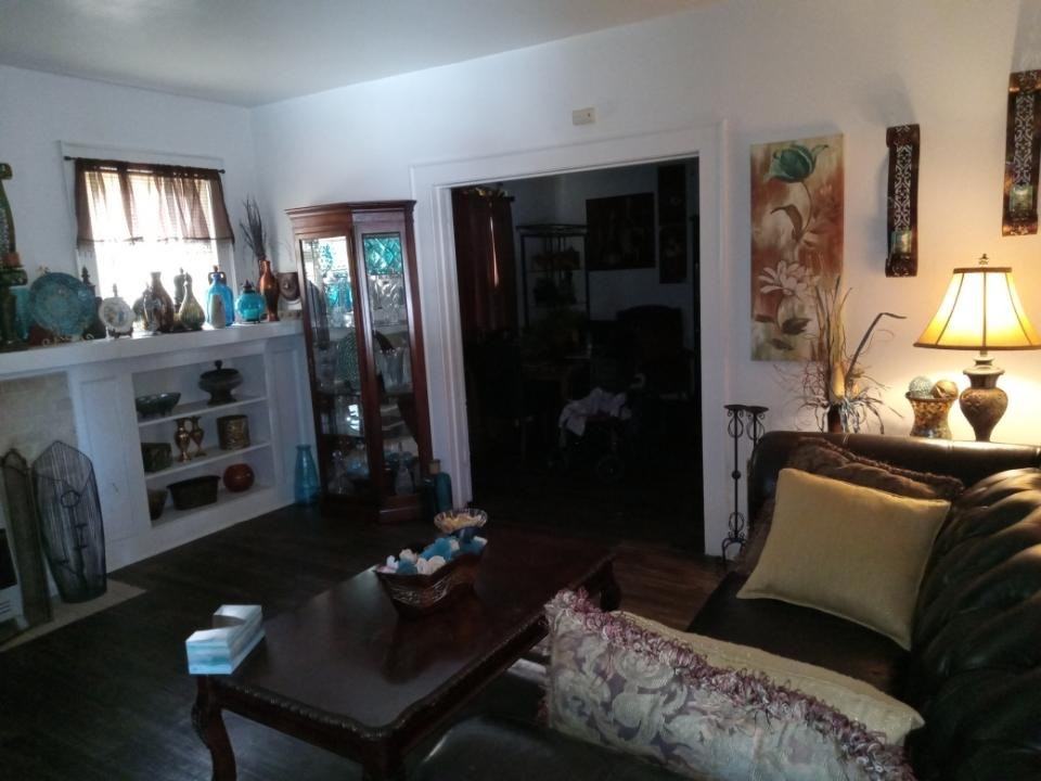 2915 Homan Ave - Photo 4 of 12