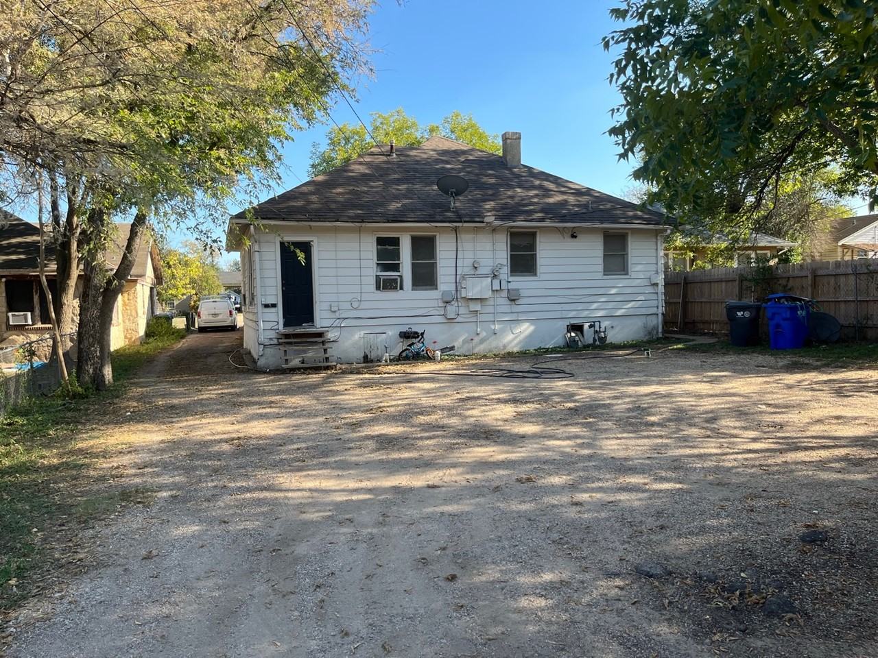 2915 Homan Ave - Photo 5 of 12