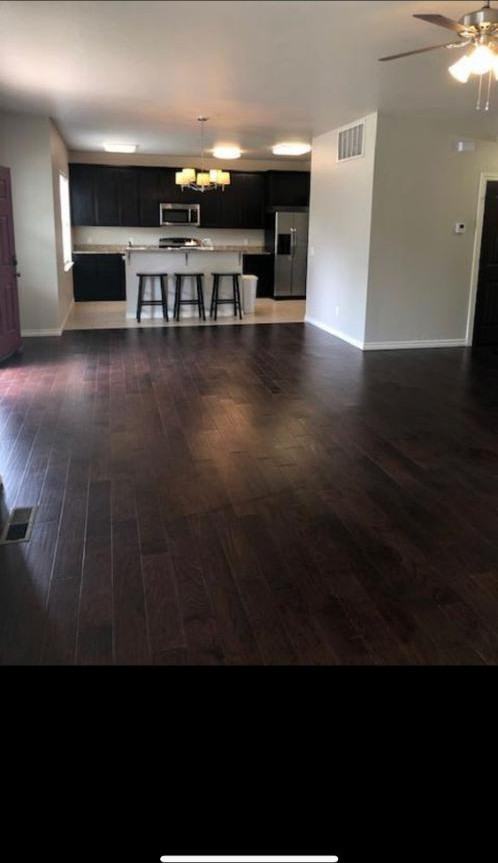 729 Deans Row Avenue - Photo 2 of 10