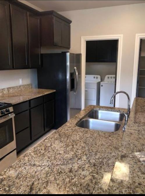 729 Deans Row Avenue - Photo 4 of 10