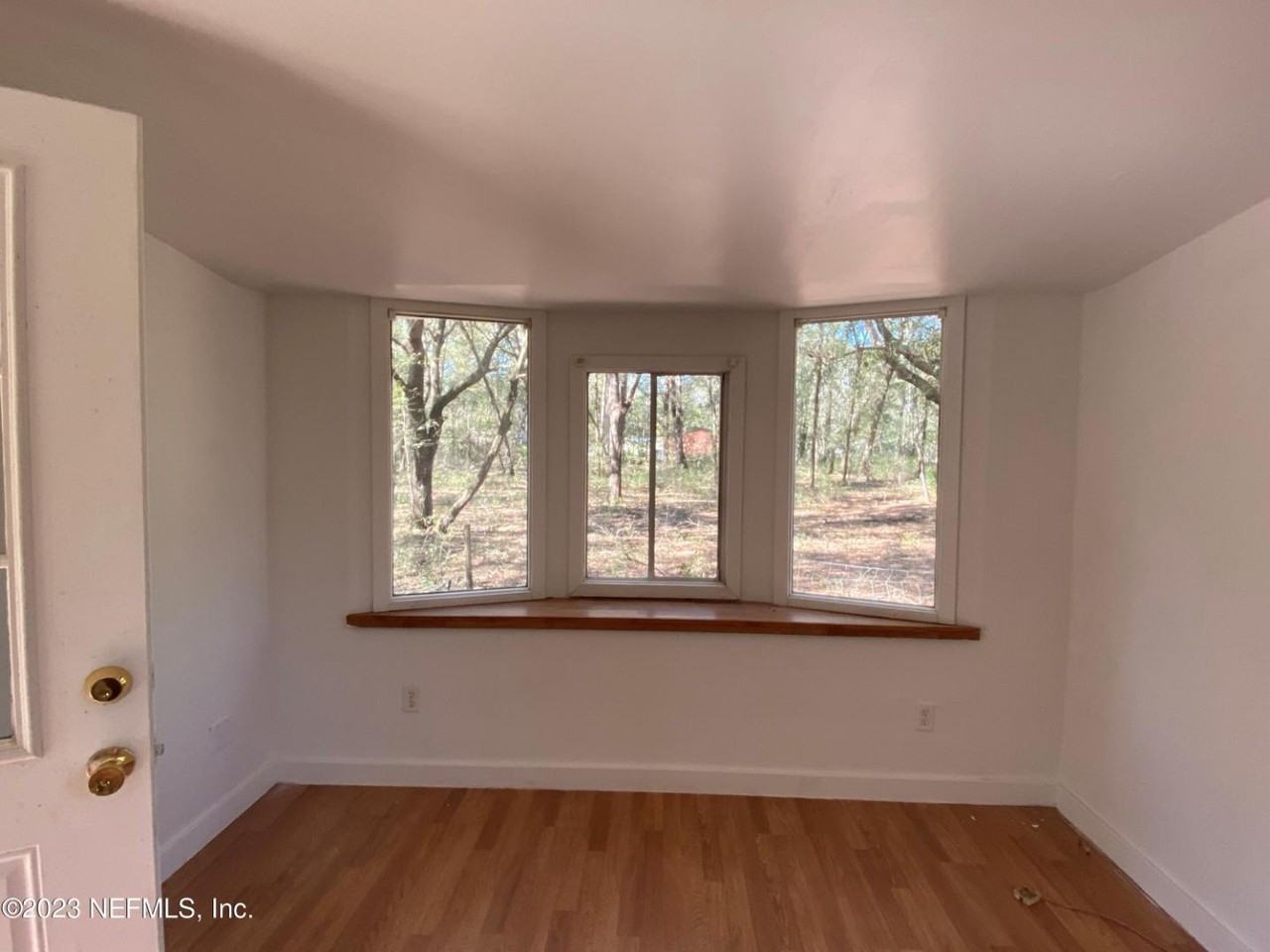 125 Compton St - Photo 3 of 16