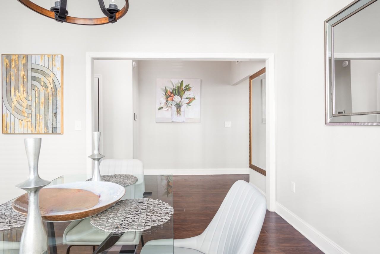 Elegance on the Elizabeth River - Photo 2 of 28