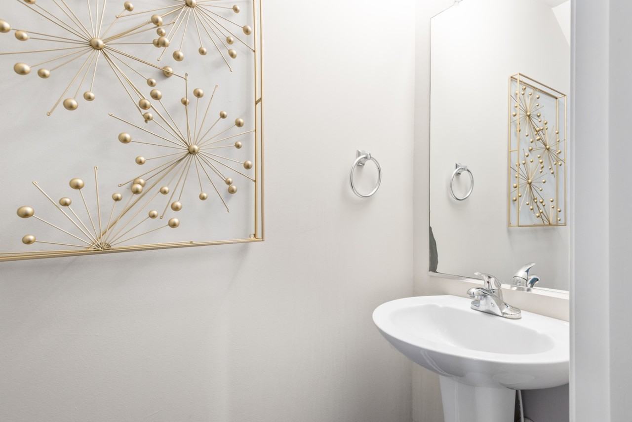 Elegance on the Elizabeth River - Photo 3 of 28